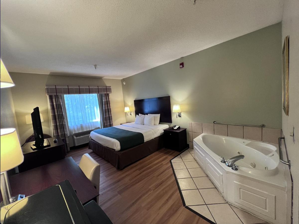 Americas Best Value Inn Wiggins Esterno foto