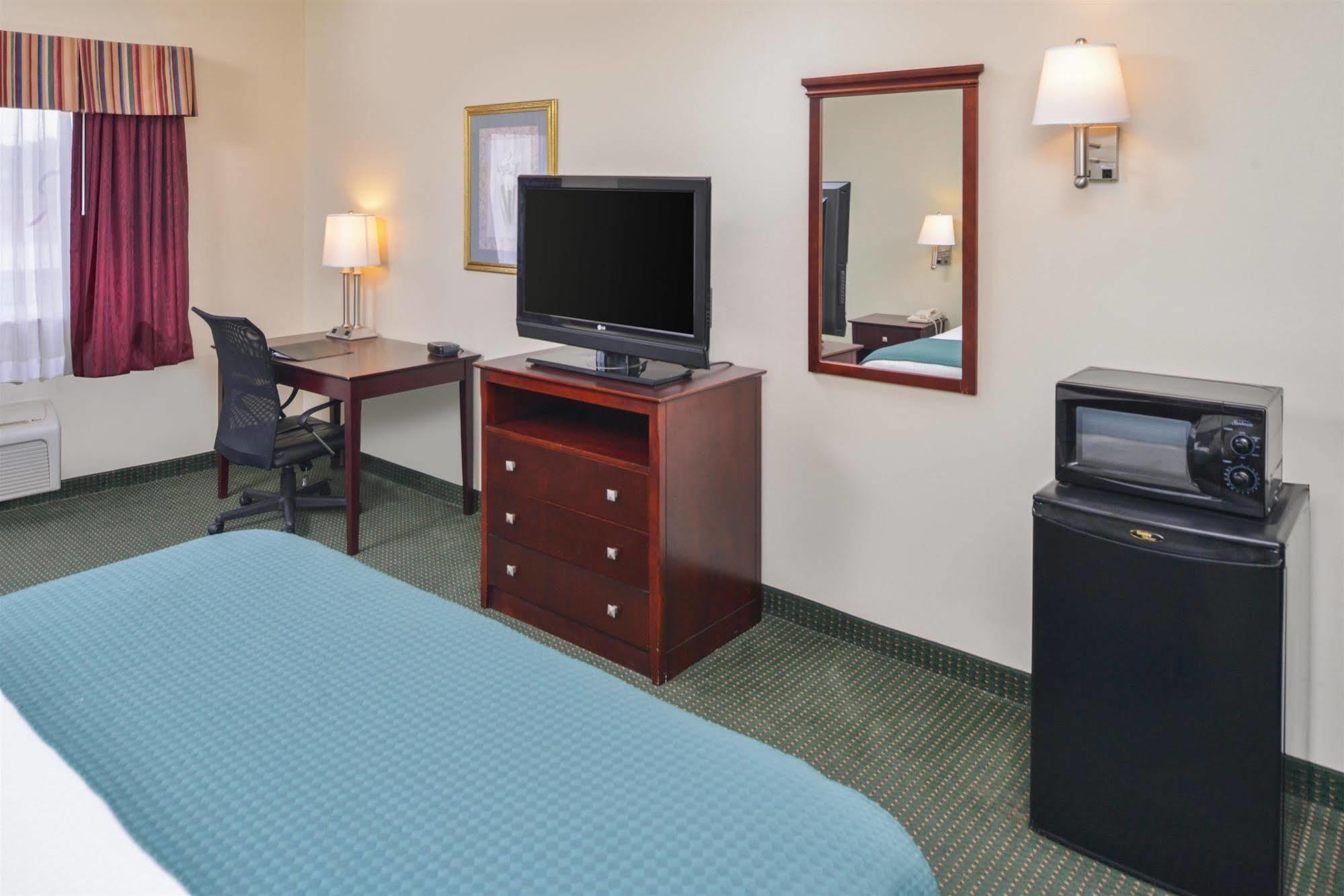 Americas Best Value Inn Wiggins Esterno foto