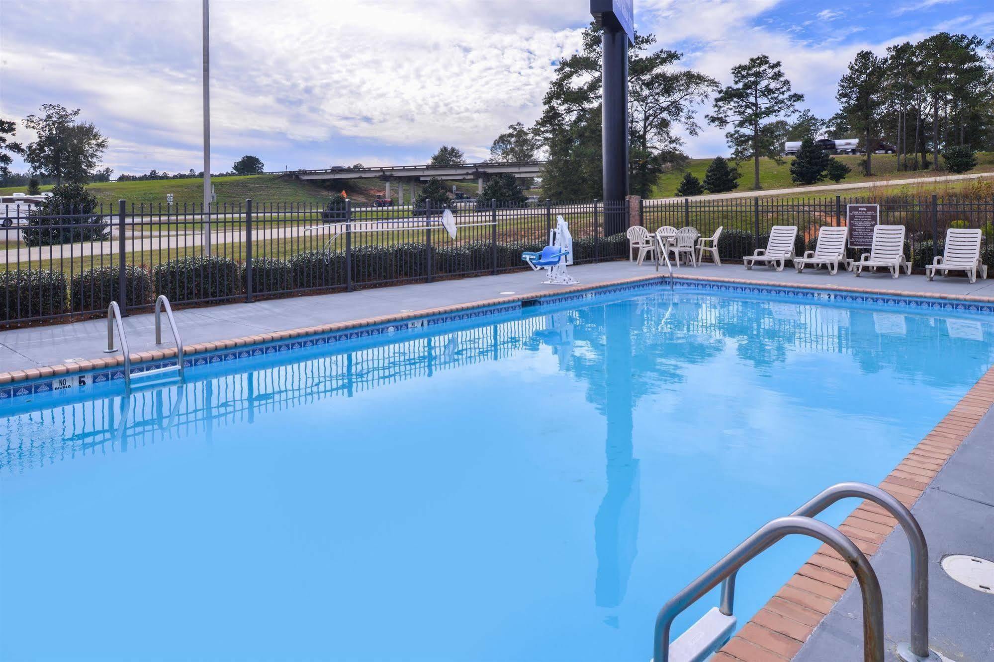 Americas Best Value Inn Wiggins Esterno foto