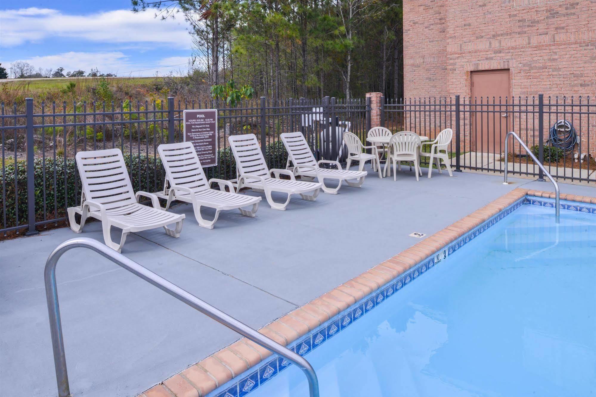 Americas Best Value Inn Wiggins Esterno foto